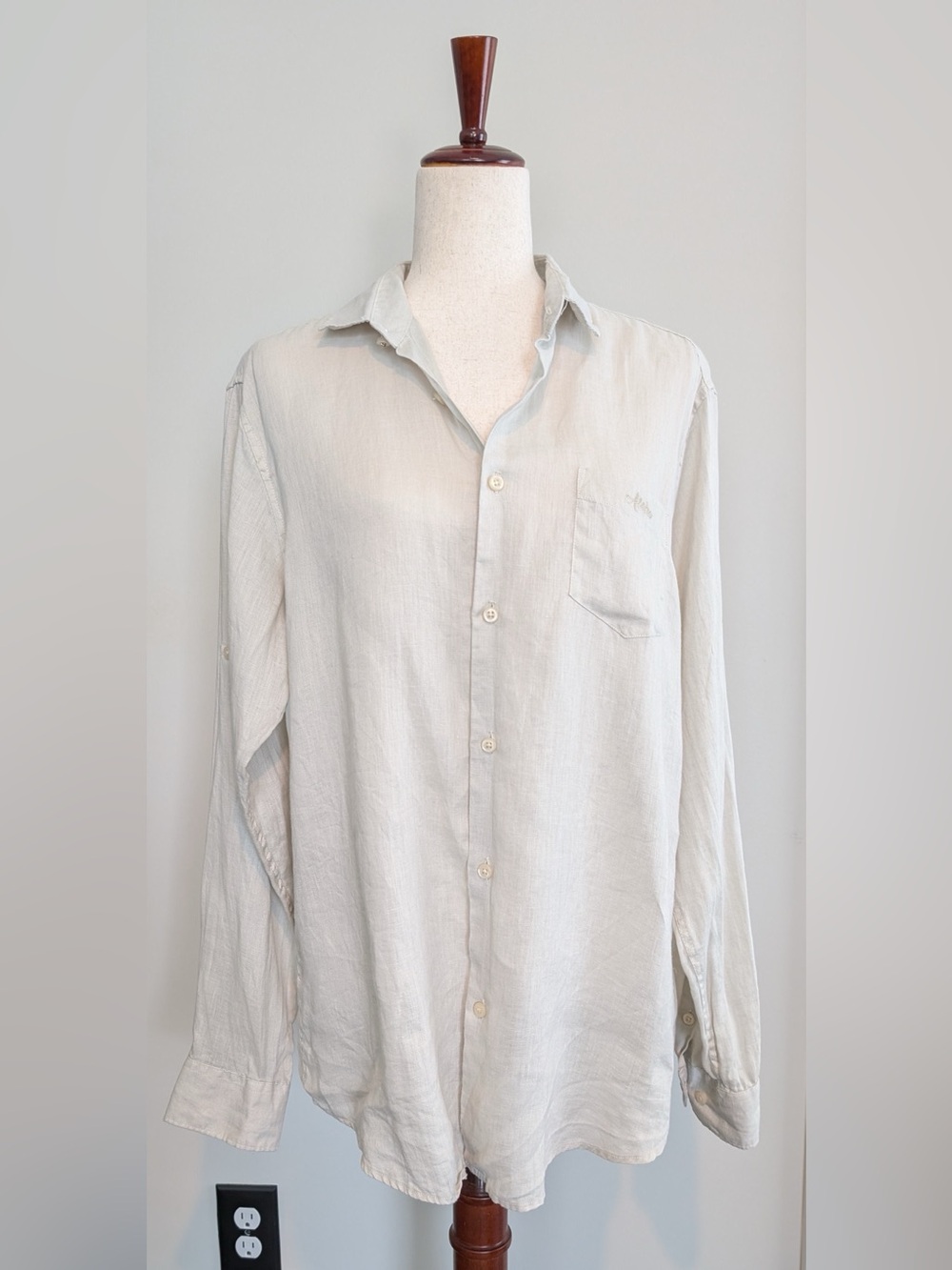 Aloha Women’s 100% Linen Button Up Long Sleeve with Tabs Top Size Medium Ecru